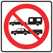 Accès interdit aux véhicules avec remorque